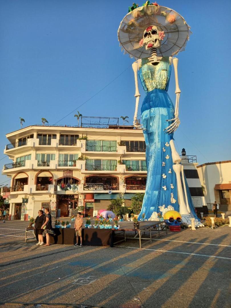 Hostal Bravo Vallarta Пуерто Валярта Екстериор снимка