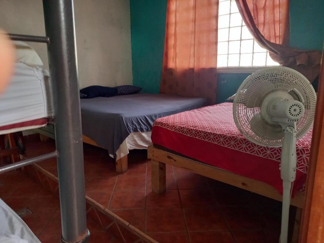 Hostal Bravo Vallarta Пуерто Валярта Екстериор снимка
